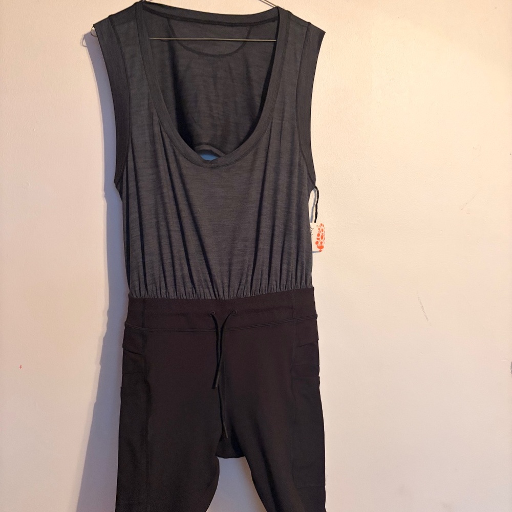 Free People Movement Athletic Gray Black Off to the Races Jumper Size S  NWT